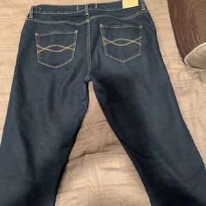 Abercrombie women’s Dark Denim - size 8R